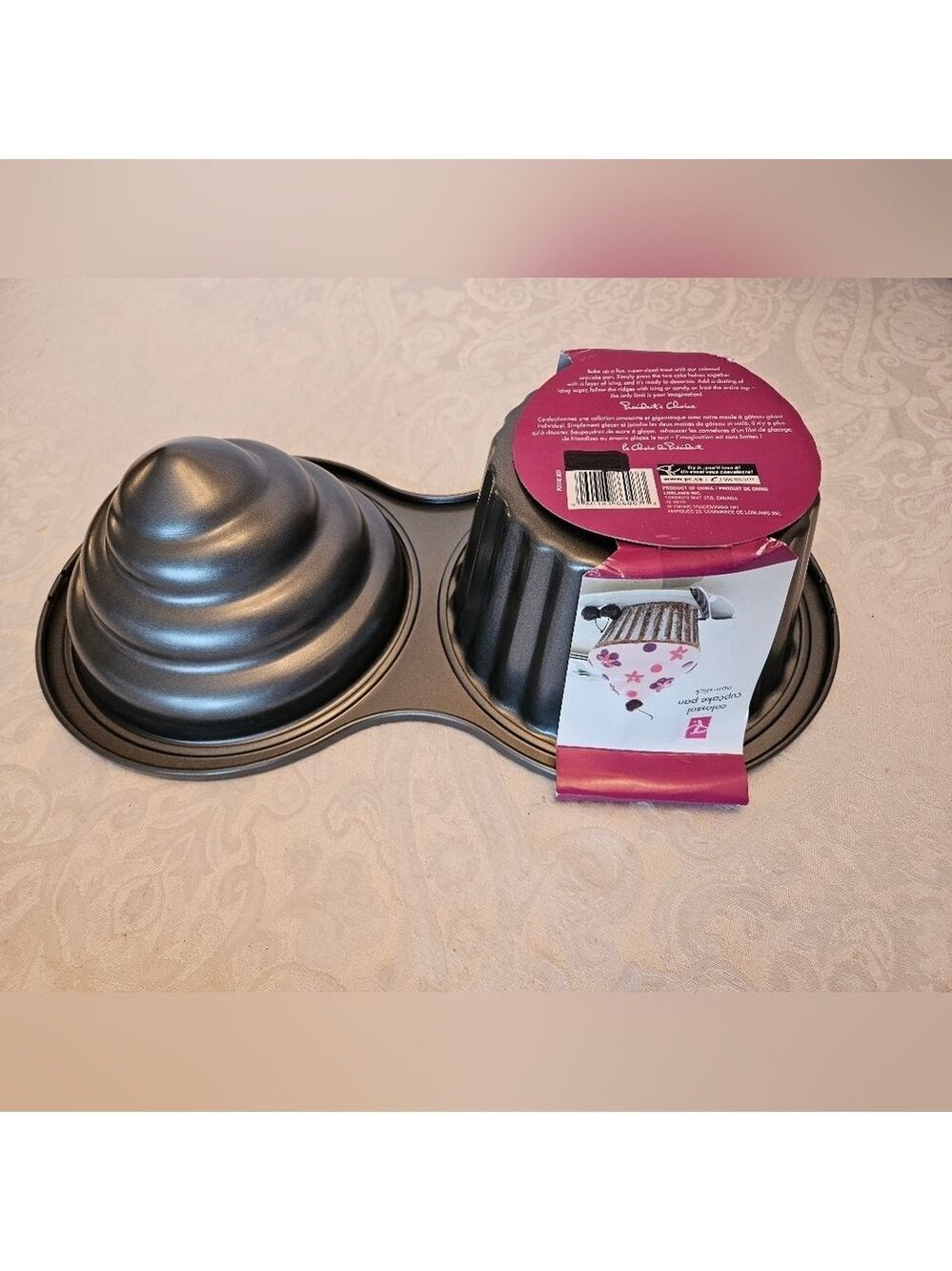 Giant Colossal Cupcake Pan - Decorative Bakeware Non Stick, New with Label